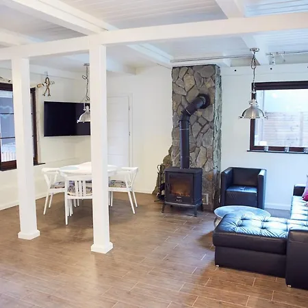 Lodge Letniskowy - Lesna Przystan Lubowo (Koszalin)